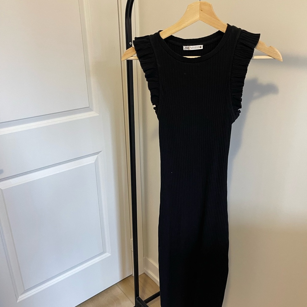 Zara Black Ruffled Sleeve Midi Dress